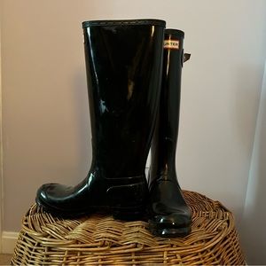 Black Rubber Hunter Rainboots, Worn once